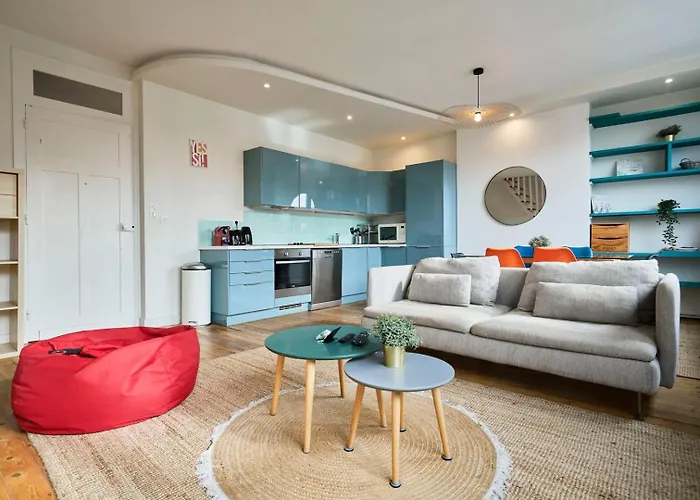 Lille Hypercentre-2 Bedrooms Very Bright + Parking