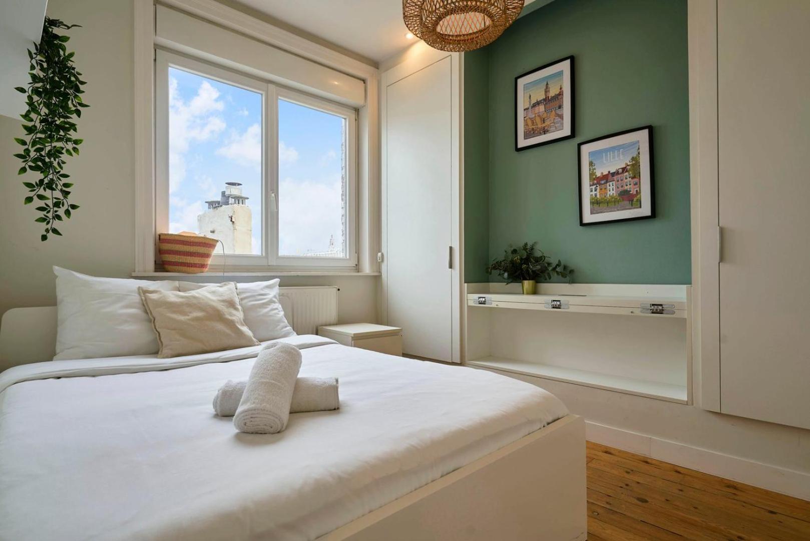 Hypercentre-2 Bedrooms Very Bright + Parking Apartamento