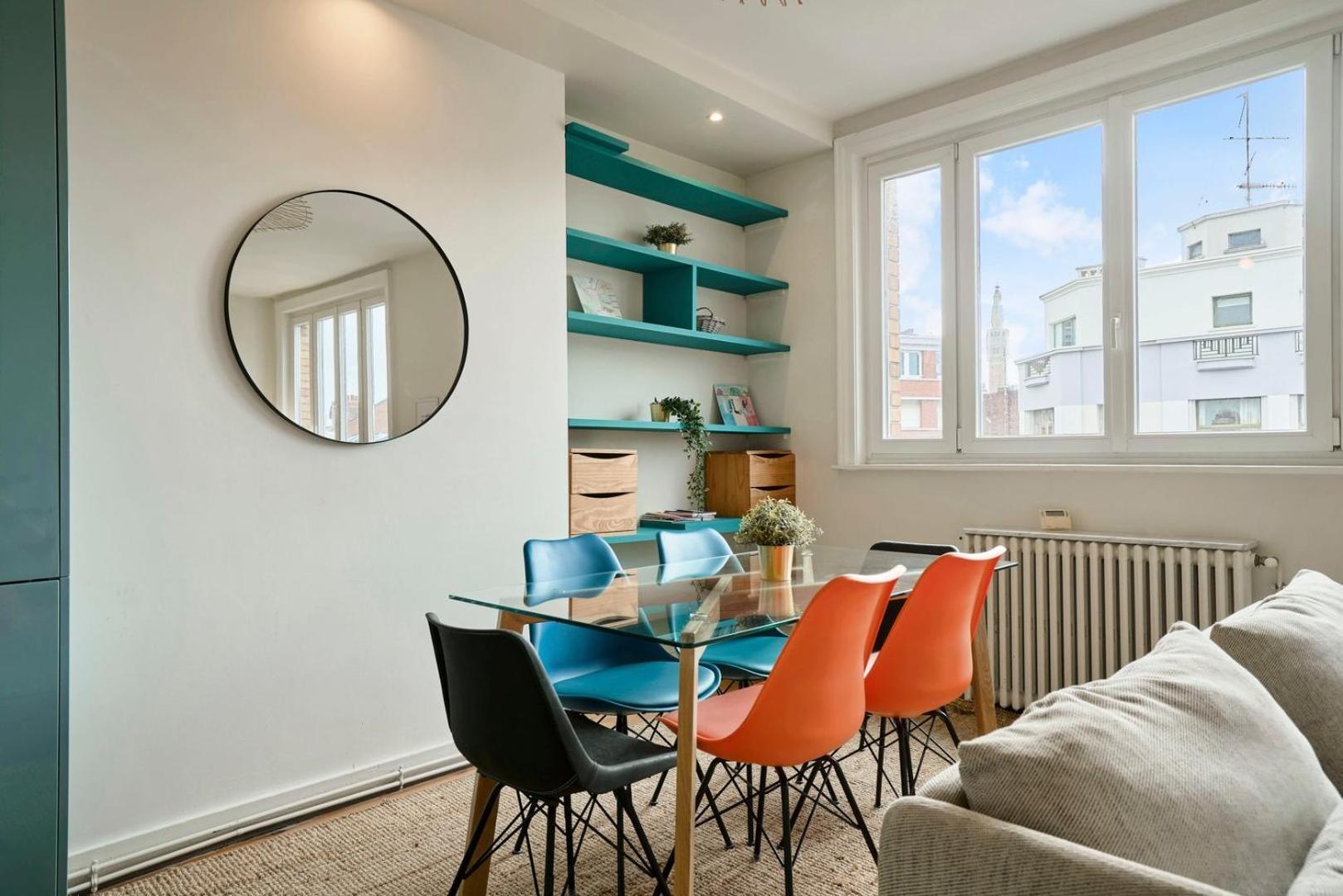 Hypercentre-2 Bedrooms Very Bright + Parking