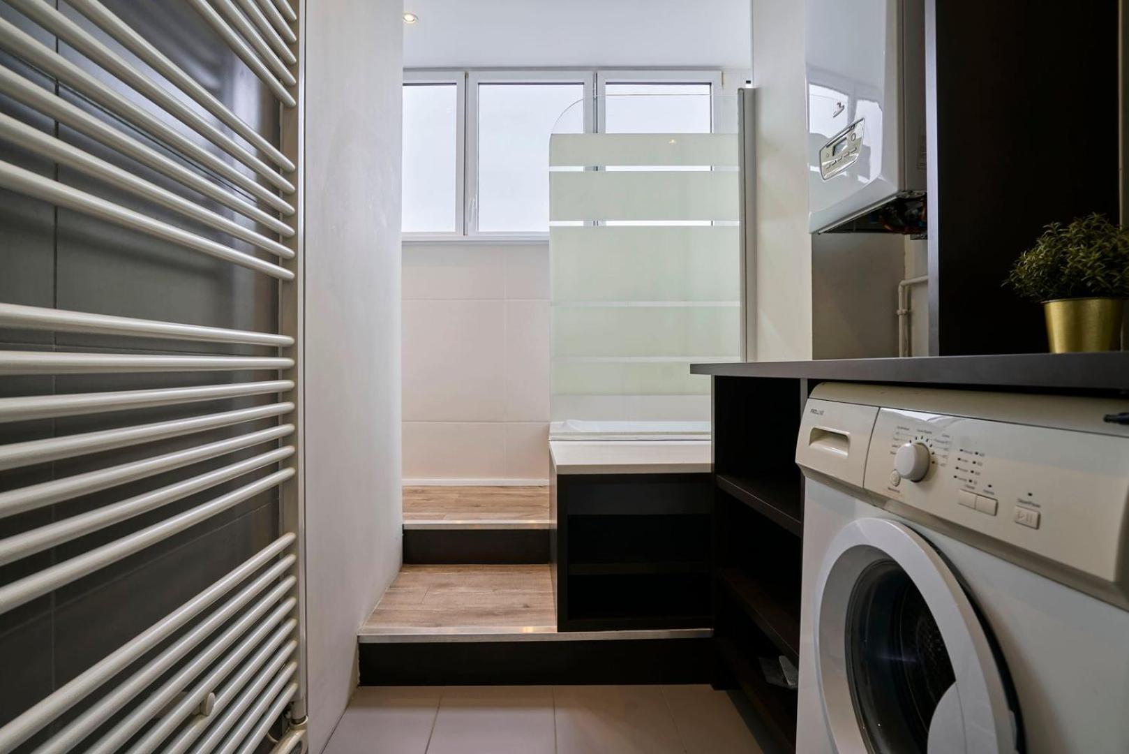 Hypercentre-2 Bedrooms Very Bright + Parking Lila