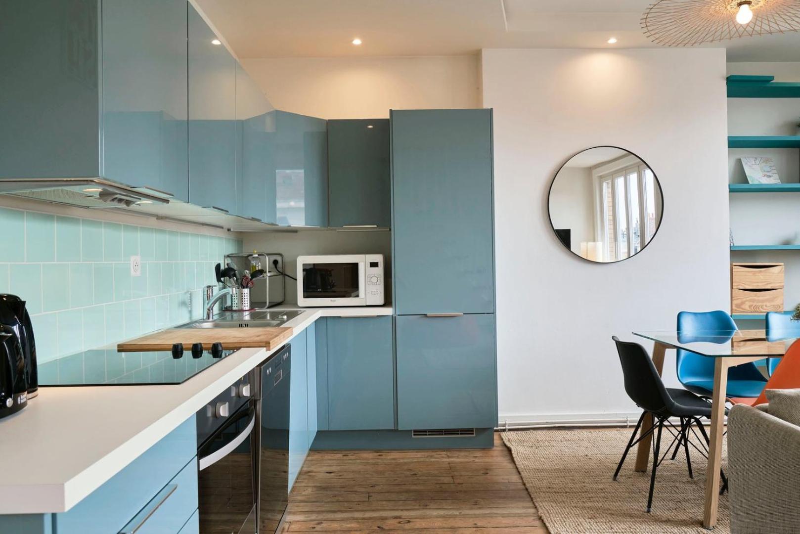 Hypercentre-2 Bedrooms Very Bright + Parking Apartamento